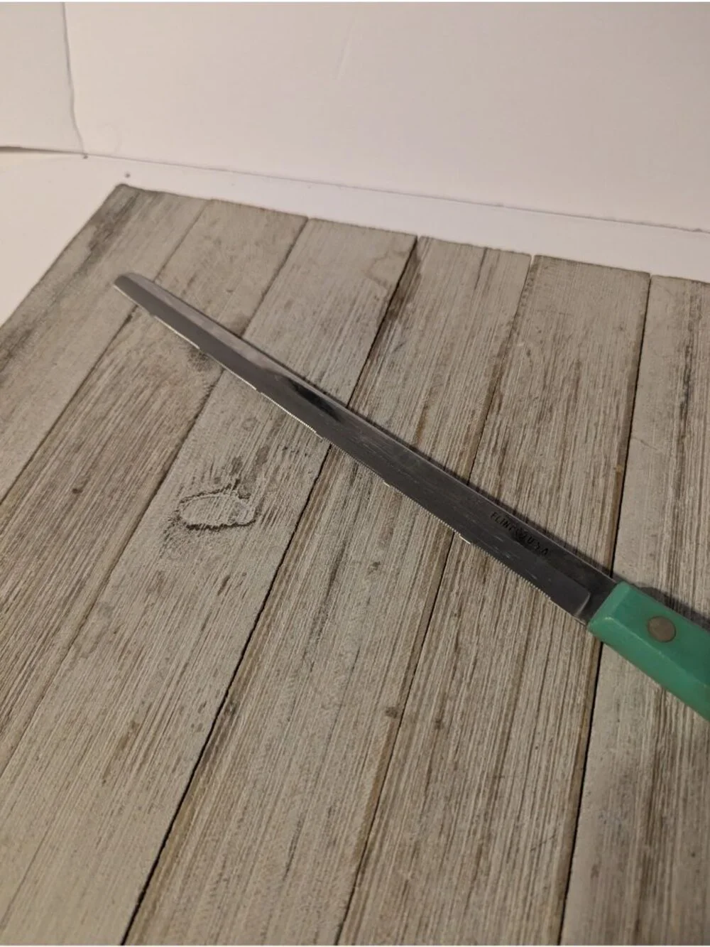 Flint Arrowhead Stainless Steel 9” Bread Slicing Knife Turquoise Handle 14